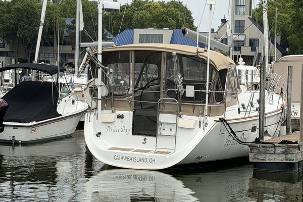 Perfect Day 3 42ft Beneteau Yacht For Sale