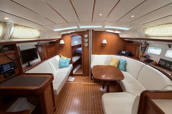 Perfect Day 3 42ft Beneteau Yacht For Sale