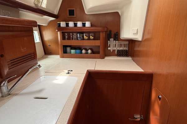 Perfect Day 3 42ft Beneteau Yacht For Sale