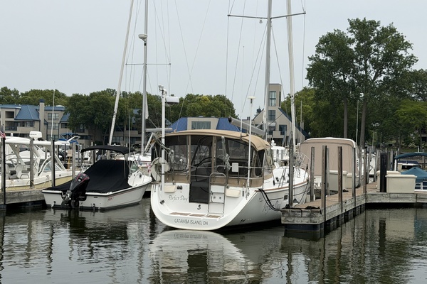 Perfect Day 3 42ft Beneteau Yacht For Sale