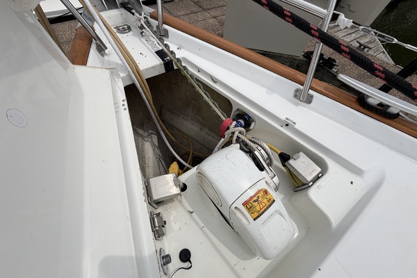 Perfect Day 3 42ft Beneteau Yacht For Sale