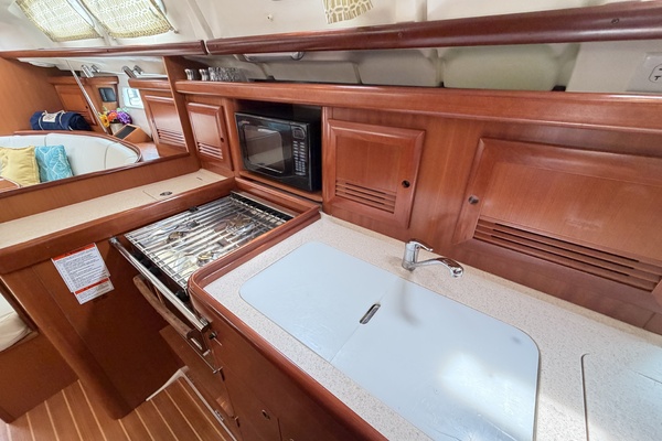Perfect Day 3 42ft Beneteau Yacht For Sale