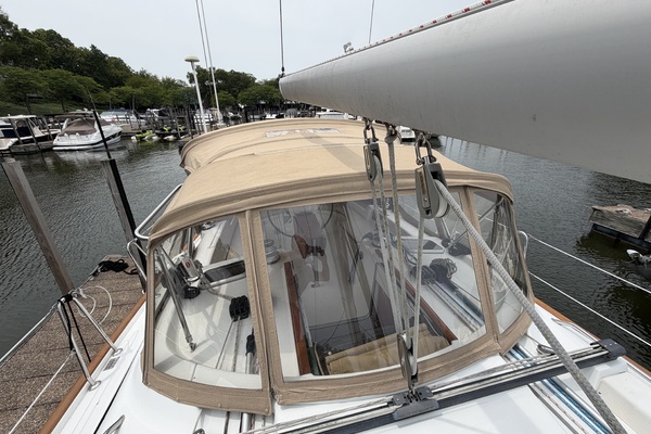 Perfect Day 3 42ft Beneteau Yacht For Sale