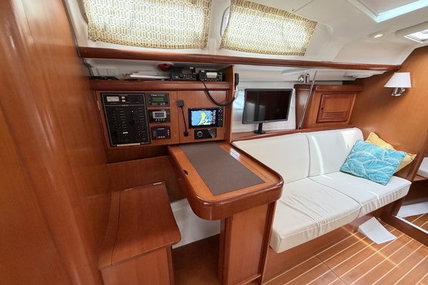 Perfect Day 3 42ft Beneteau Yacht For Sale