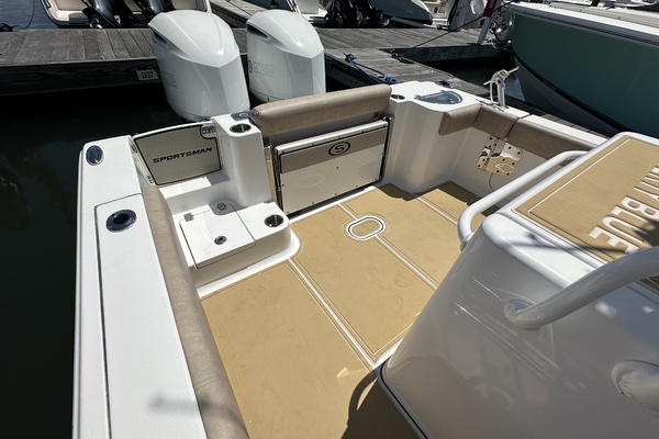 28ft Sportsman Yacht For Sale