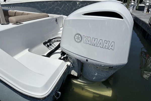 28ft Sportsman Yacht For Sale