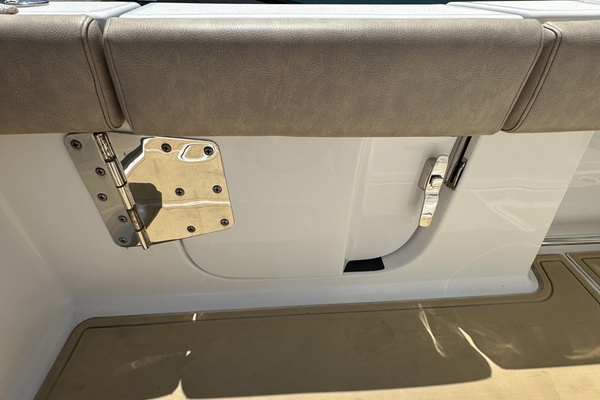 28ft Sportsman Yacht For Sale