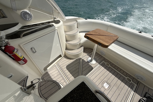 42ft Cruisers Yachts Yacht For Sale
