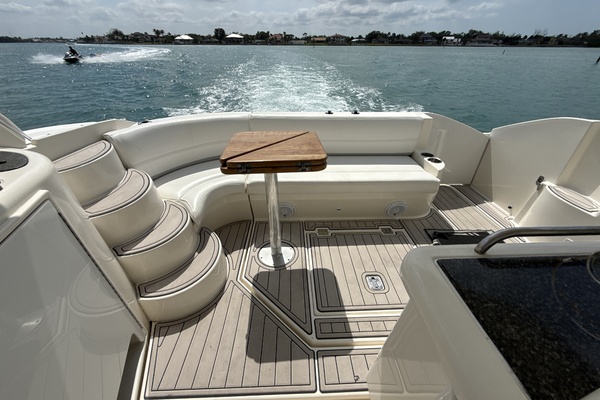42ft Cruisers Yachts Yacht For Sale