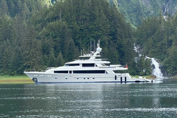2010 Westport 142