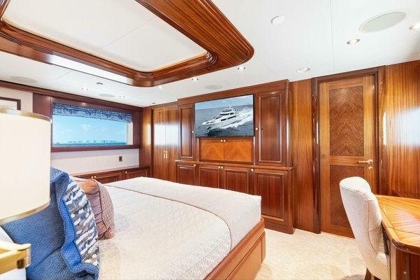 2010 Westport 142