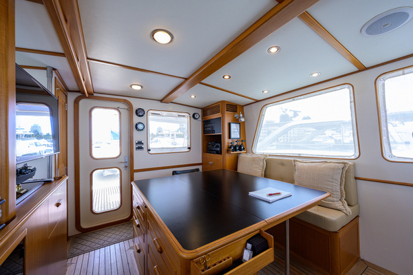 2003 New England Boatworks 90