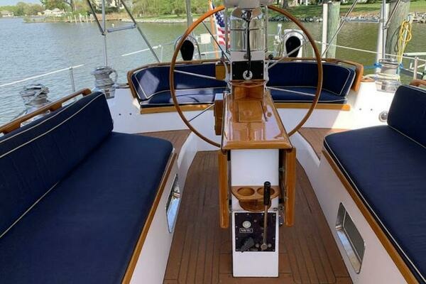 Little Harbor 53 Yacht For Sale