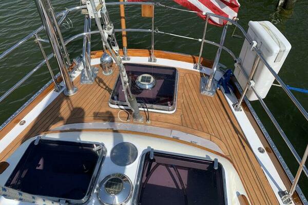 BRISE DE MER 53ft Little Harbor Yacht For Sale