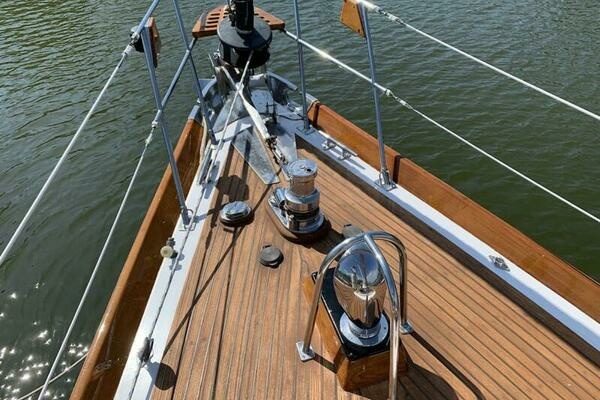 Photo of the 1987 Little Harbor 53 "BRISE DE MER"
