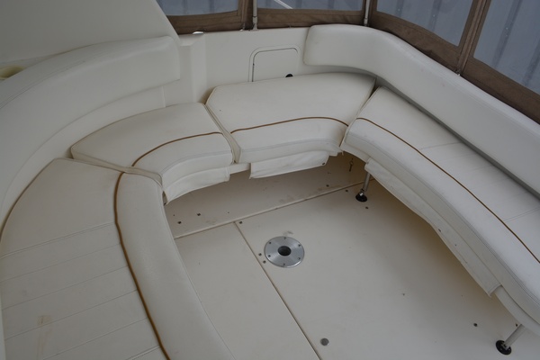 31ft Sea Ray Yacht For Sale