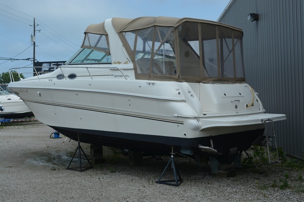 Photo of the 1999 Sea Ray 310 Sundancer