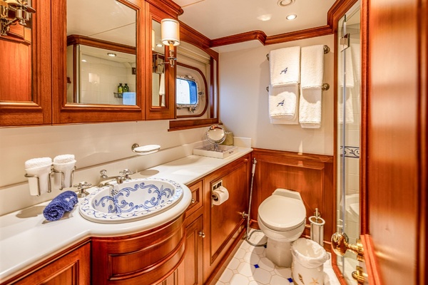 Anjilis 105ft Holland Jachtbouw Yacht For Sale