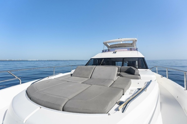 2018 Princess 75