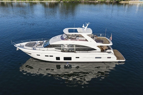 2018 Princess 75