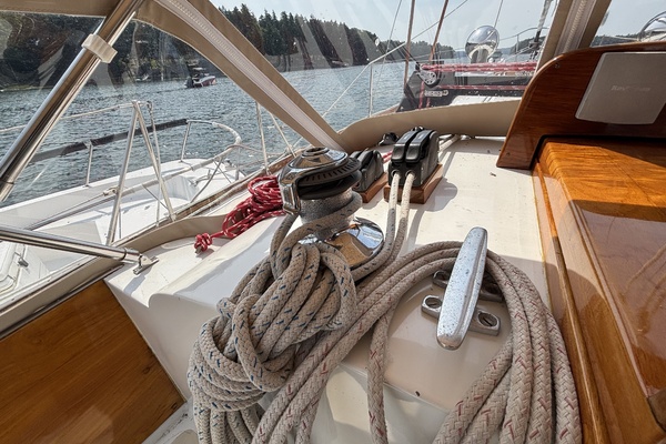 REDHEAD 40ft Hinckley Yacht For Sale