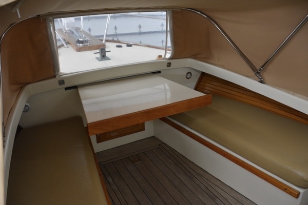 24ft Ellis Yacht For Sale