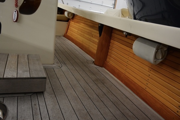 24ft Ellis Yacht For Sale