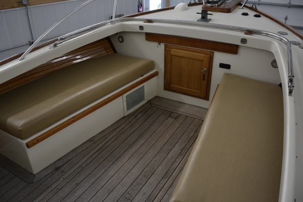24ft Ellis Yacht For Sale