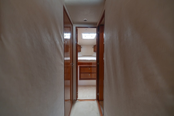 2003 Bertram 39