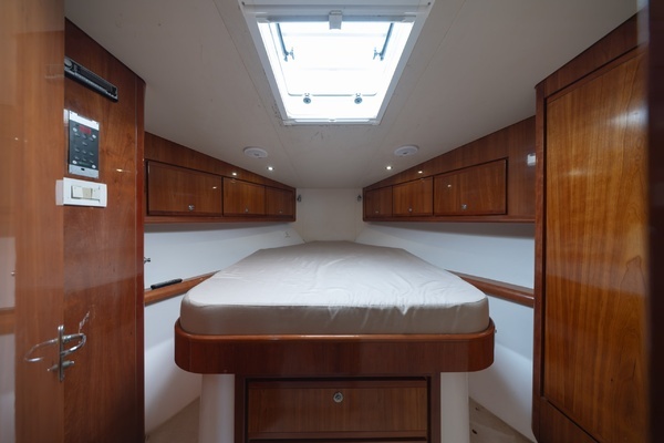 2003 Bertram 39