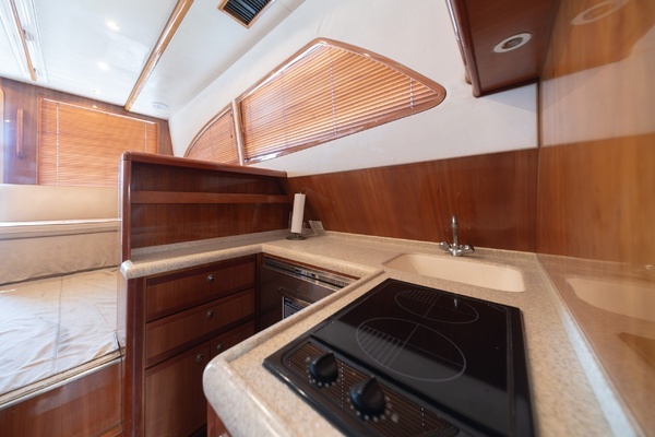 2003 Bertram 39