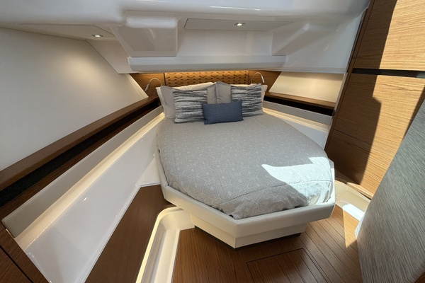 SASSY THREE 48ft Tiara Yachts Yacht For Sale