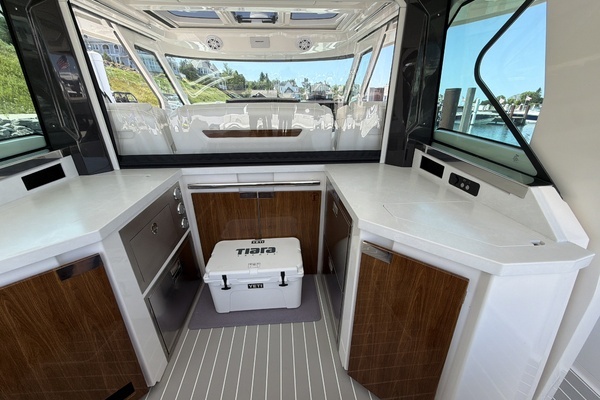 2026 Tiara Yachts 48