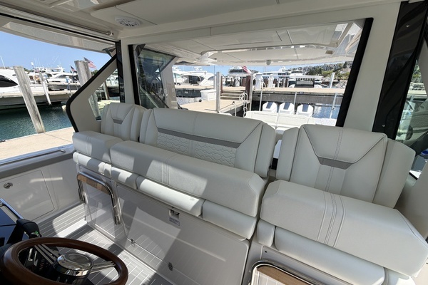 2026 Tiara Yachts 48