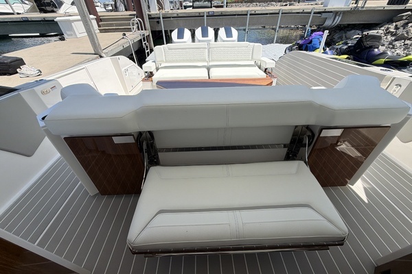 2026 Tiara Yachts 48