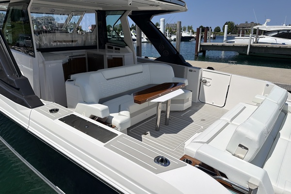 SASSY THREE 48ft Tiara Yachts Yacht For Sale
