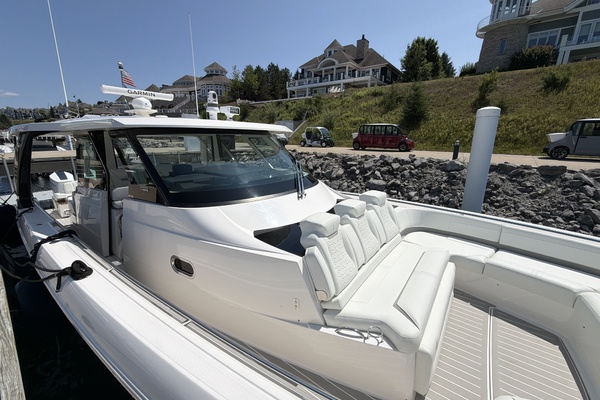 SASSY THREE 48ft Tiara Yachts Yacht For Sale