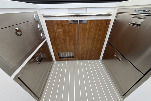 2026 Tiara Yachts 48