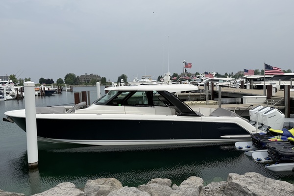 SASSY THREE 48ft Tiara Yachts Yacht For Sale