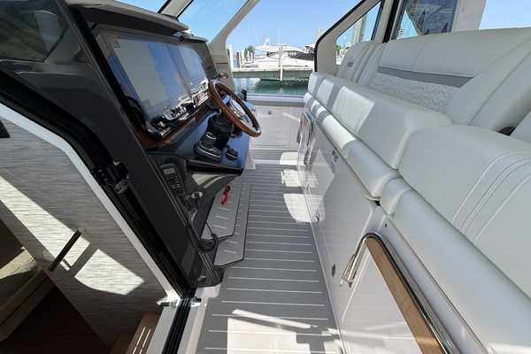 SASSY THREE 48ft Tiara Yachts Yacht For Sale