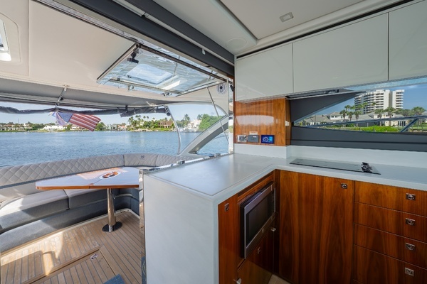 Riviera 4600 Yacht For Sale