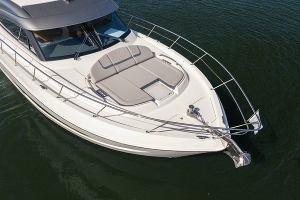 Riviera 4600 Yacht For Sale
