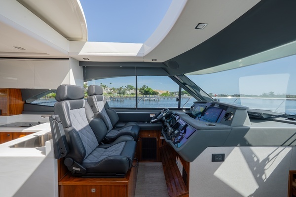 Riviera 4600 Yacht For Sale