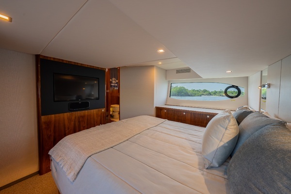 Riviera 4600 Yacht For Sale