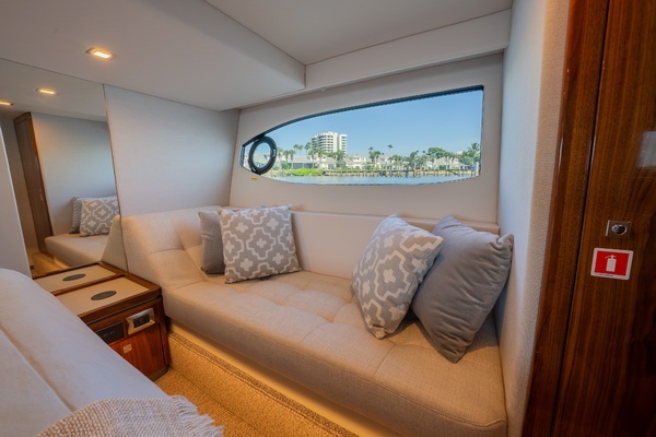 Riviera 4600 Yacht For Sale