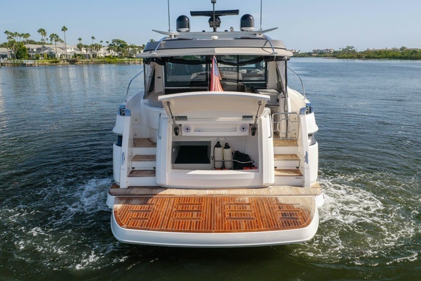 Riviera 4600 Yacht For Sale
