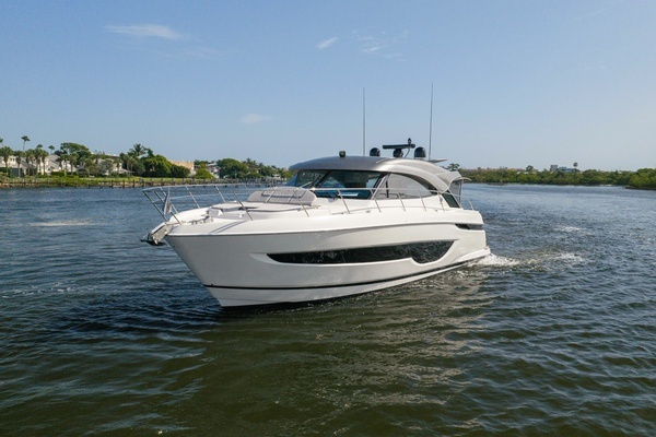Riviera 4600 Yacht For Sale