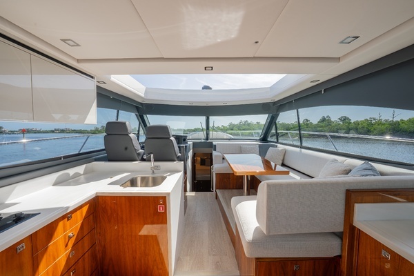 Riviera 4600 Yacht For Sale