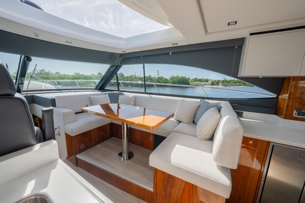 Riviera 4600 Yacht For Sale