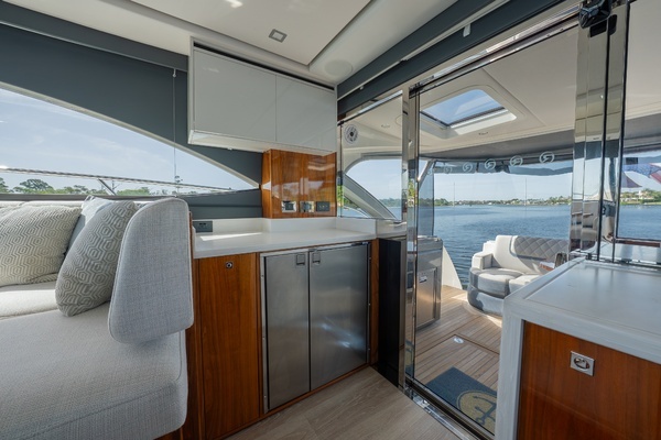 Riviera 4600 Yacht For Sale